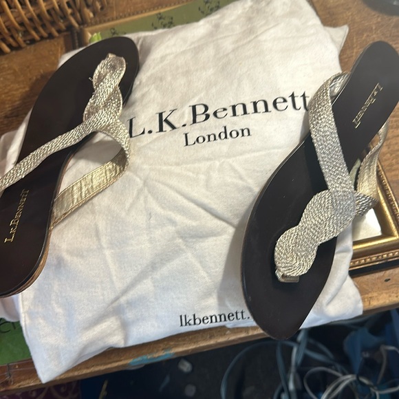 BRAND NEW L.K. Bennet London Gold Sandals - Picture 1 of 3